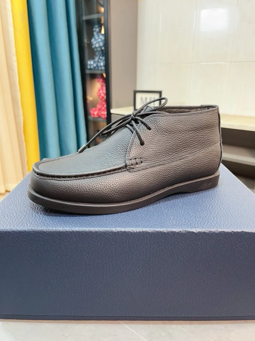 Men's shoes 💰600🌹🌹【UGG】✨The most popular series, a must-have for stylish men 😱The latest limited edition at the counter🍃Top export foreign trade order, counter packaging. Designed with high-end textured matte cowhide➕The simulated wool is beautiful, and the collar surface presents a clear texture, which is friendly without losing the foundation. 👀 Casual roll rope lace-up style✨Thick stitching to reinforce the sole, natural rubber sole🍎The collar makes walking more comfortable and relaxed. 38_44 code